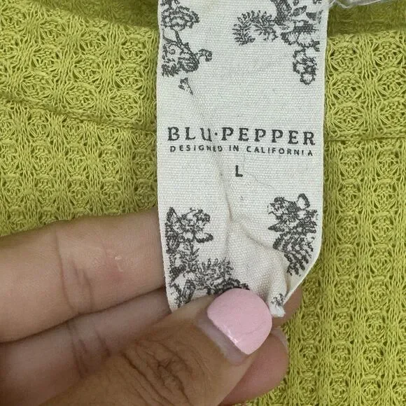 Blu Pepper Yellow Embroidered Blouse Long Sleeve  Size Large - Picture 5 of 8